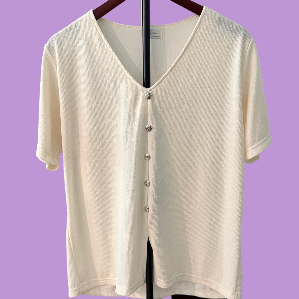 Chic Cream V-Neck Buttoned Blouse